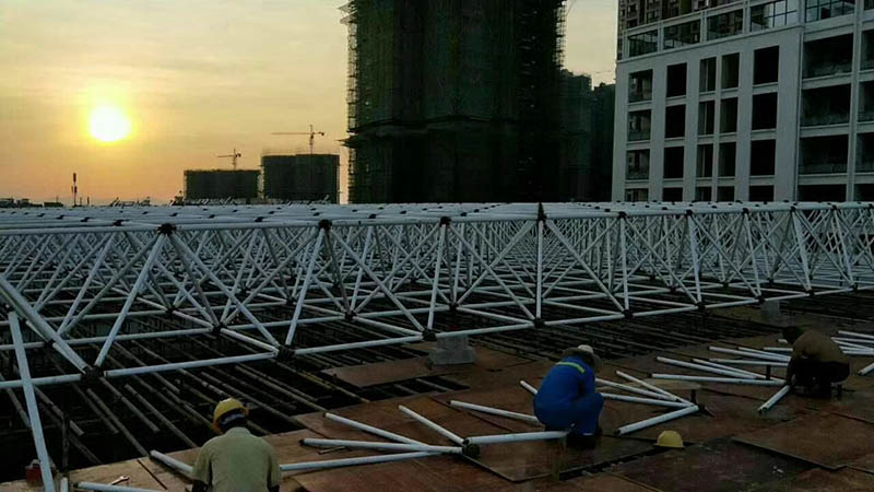 福安螺栓球网架安装现场